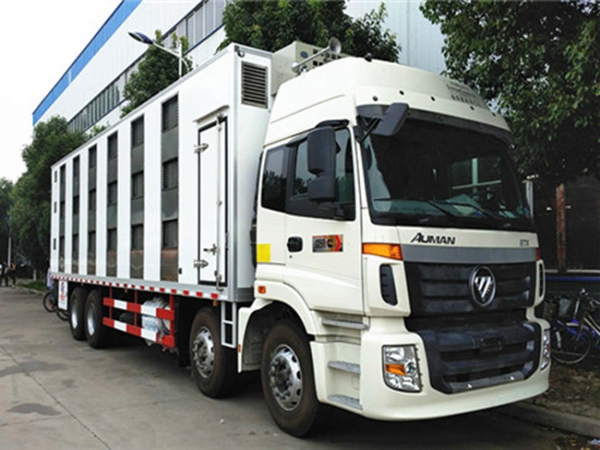 欧曼恒温畜禽运输车