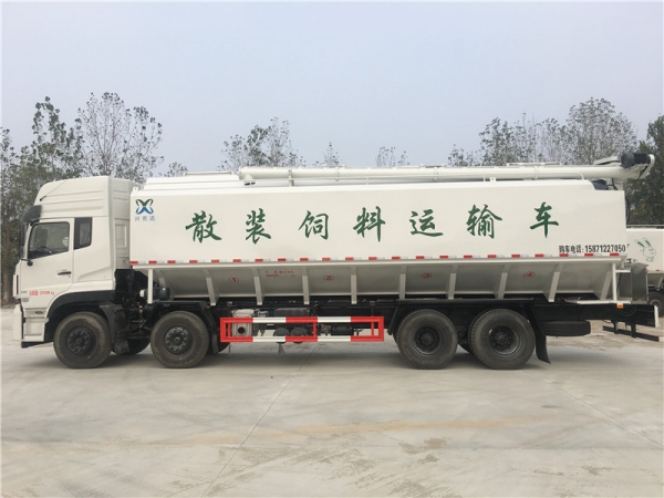 20吨(47.5m³)饲料运输车
