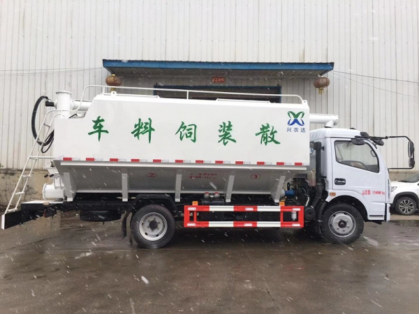 6吨(12m³)饲料运输车
