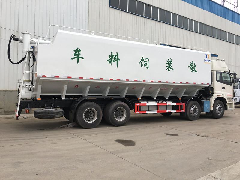 福田欧曼47.5方液压饲料车